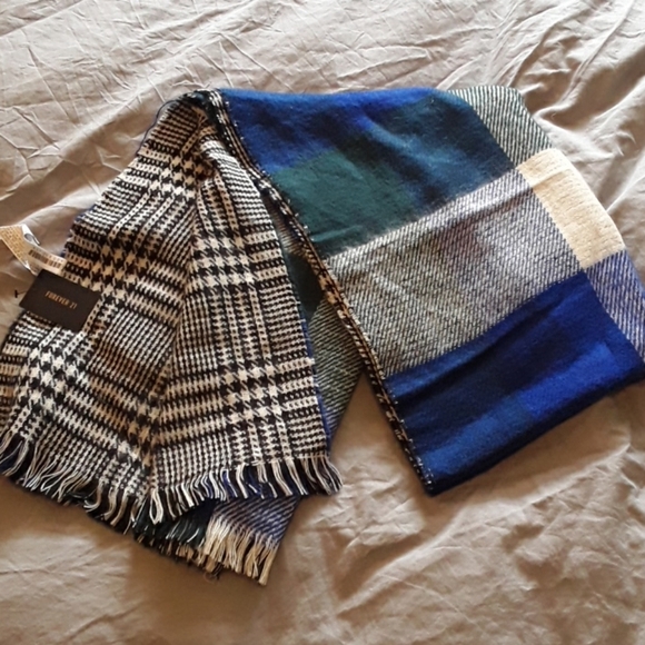 BNWT double  sided plaid scarf - Picture 1 of 4